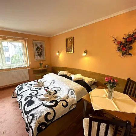 - Dvojpostelova Izba Apartmán *